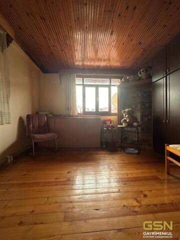 31-SAPANCADA SİTE İÇERİSİNDE SATILIK TRİBLEKS VİLLA